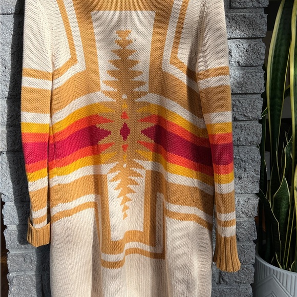 Harding Sweater | Pendleton - Picture 6 of 9